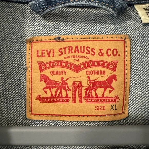 Levi's Deep Blue Denim Jacket - Picture 4 of 5